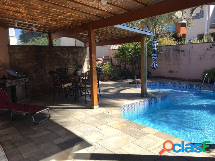 Casa a venda condomínio fechado em Alphaville aceita