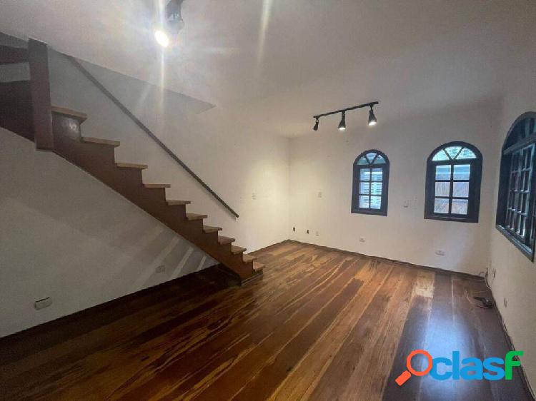 Sobrado com 3 dormitórios para alugar, 150m² - Vila