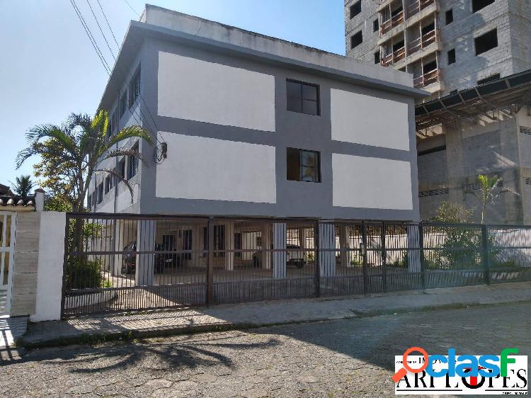 **OPORTUNIDADE** Ótimo Apartamento pé na areia e bem