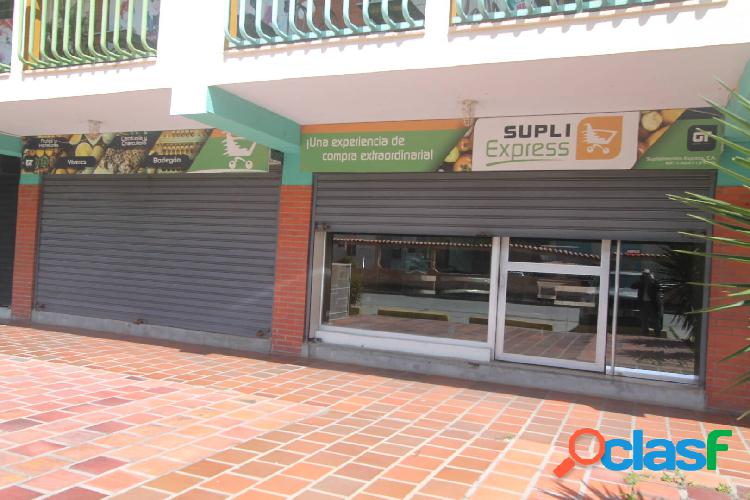 En Alquiler - Local Comercial C.C Centenario, Ejido.