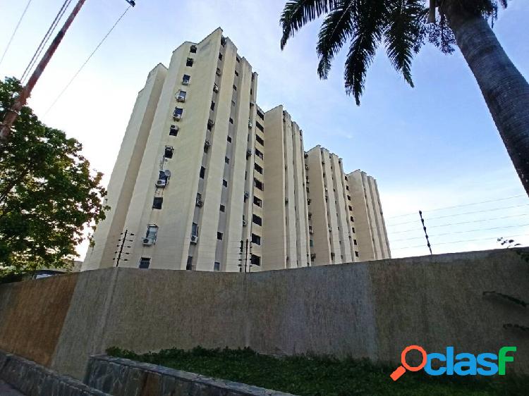95 m2 Amplio Apartamento La Granja excelente ubicacion