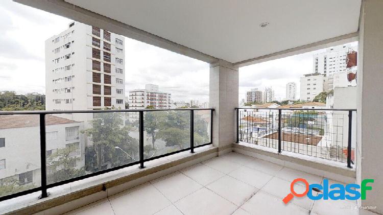 Apartamento com 3 quartos, 131m², à venda