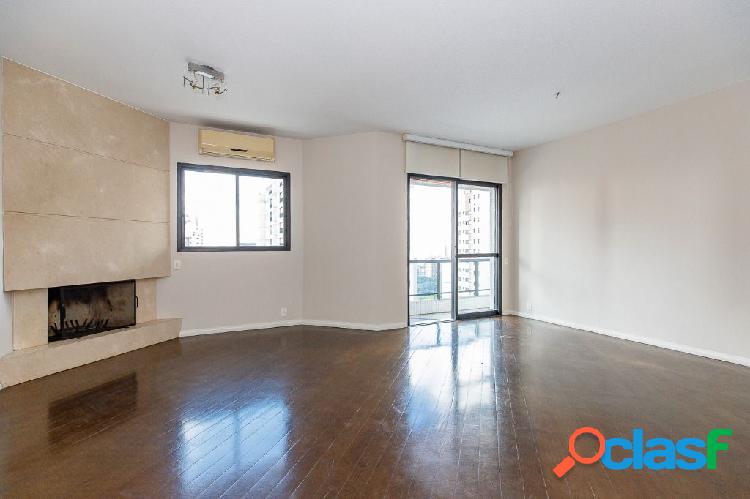 Apartamento com 3 quartos, 156m², à venda