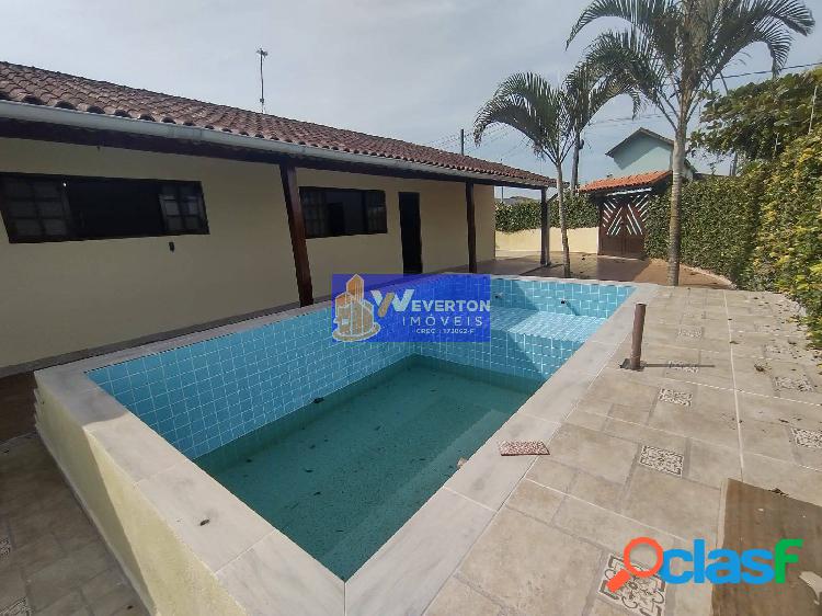 Casa 2dorm. com piscina R$340.000,00 em Mongaguá na