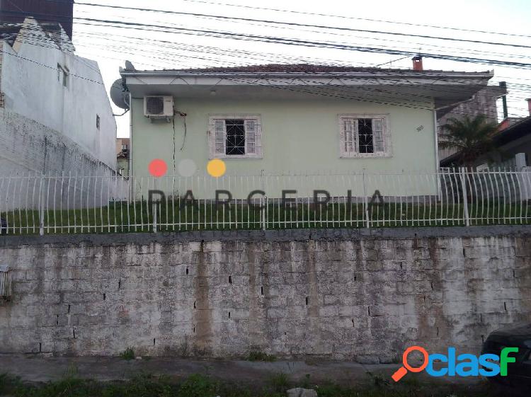 Casa à Venda em Serraria - São José, com 2 dormitórios.