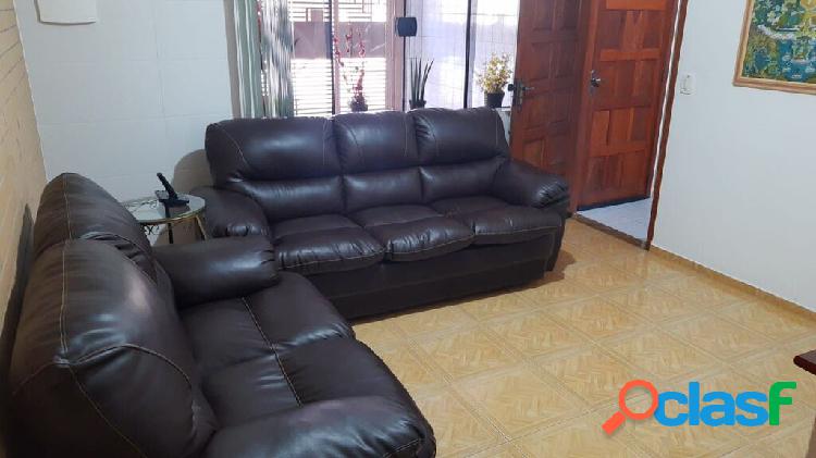 Casa com 3 quartos, 92m², à venda