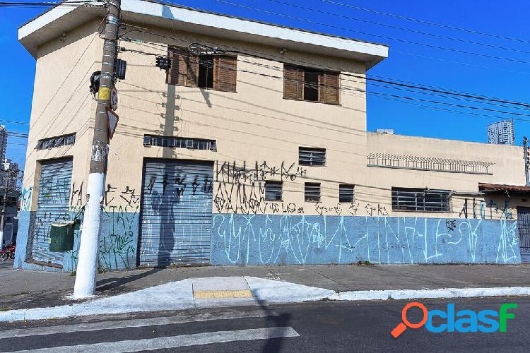 Casa com 4 quartos, 179m², à venda