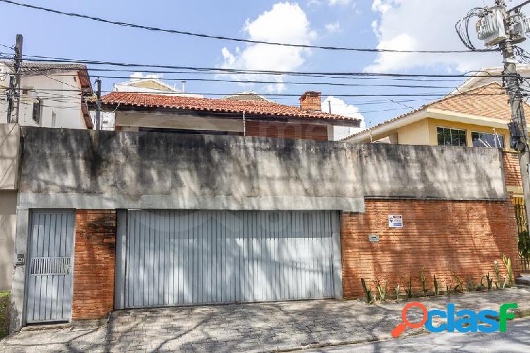 Casa com 5 quartos, 223m², à venda