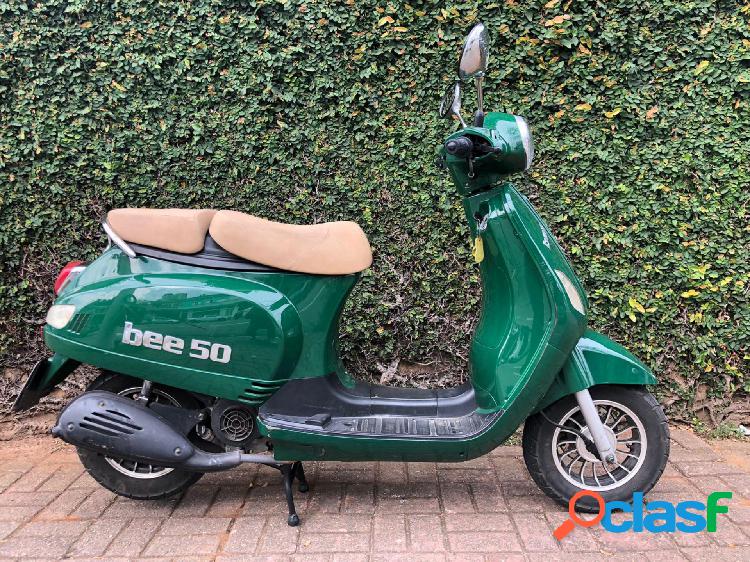 HONDA SCOOTER BEE 50 VERDE 2017 50 GASOLINA