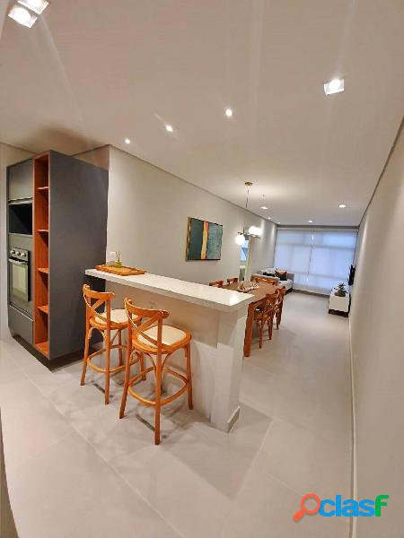 Lindo apartamento, todo reformado, em excelente