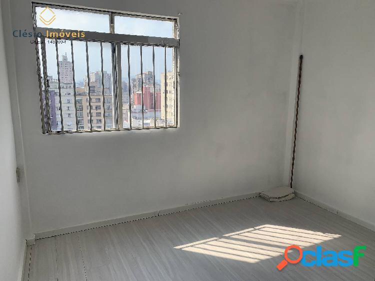 Apartamento reformado para locação com 45m², 1 vaga na