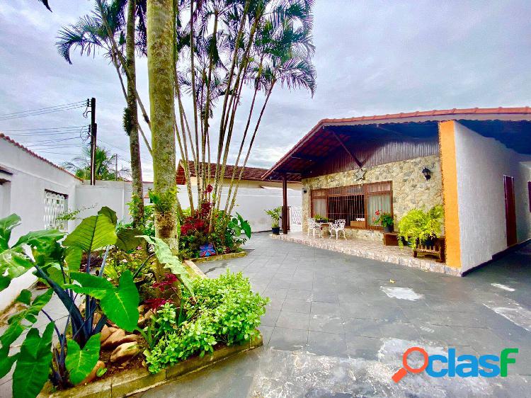 Casa para venda possui 155 metros quadrados com 3 quartos em
