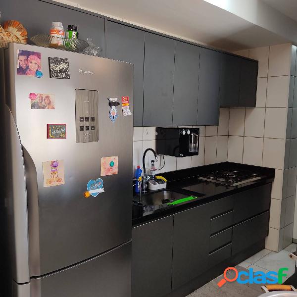 OPORTUNIDADE – Apartamento 3Q Mobiliado em frente ao