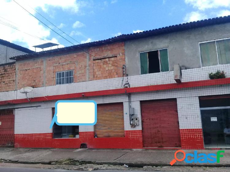 Vendemos prédio com 3 apartamentos e um ponto comercial