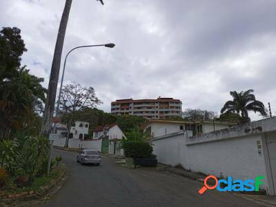 VENTA DE APARTAMENTO P.B. 96M2. EDIFICIO LOMAS PARK LOMA DEL