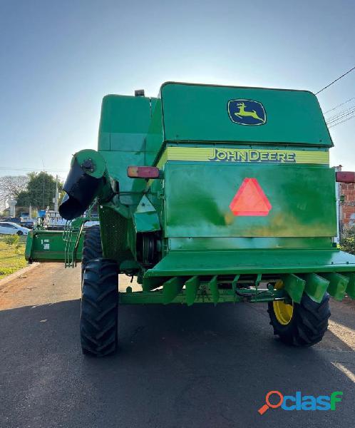 Colheitadeira John Deere 1550