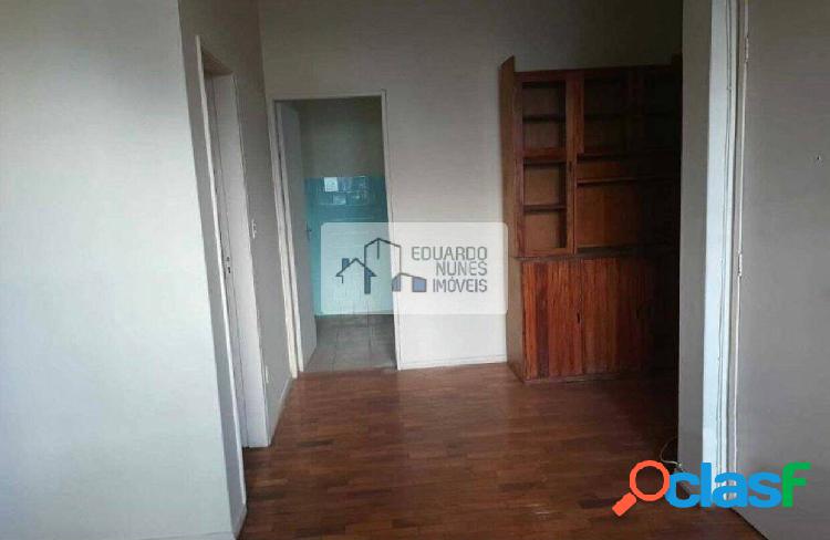 APARTAMENTO DE 02 QUARTOS, 01 VAGA NO ANCHIETA.