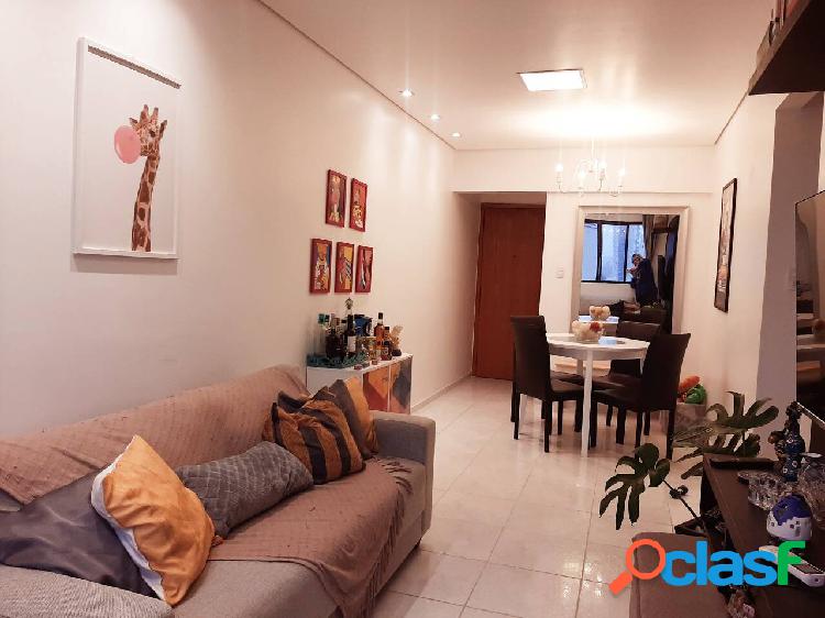 Apartamento 2 Dormitórios - Armários- Garagem- Portaria -