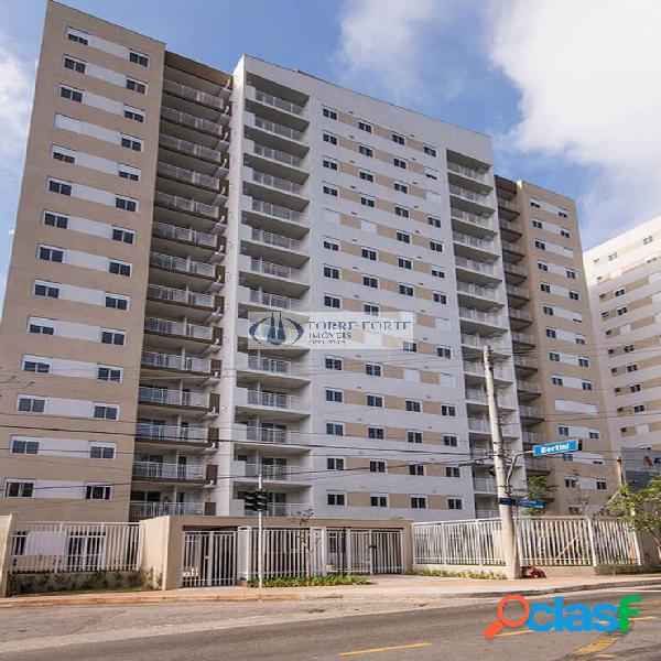 Apartamento com 02 dormitórios, 01 suíte e 01 vaga de