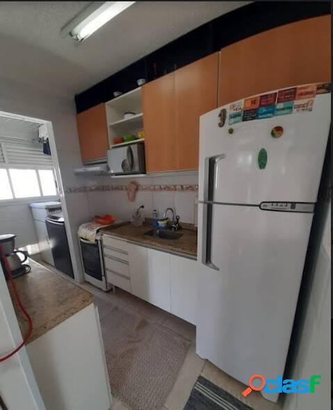 Apartamento com 2 dormitórios, varanda Cond. Bosque Clube