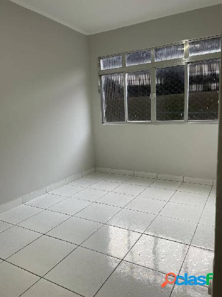 Apartamento de 2 dormitórios em São Vicente