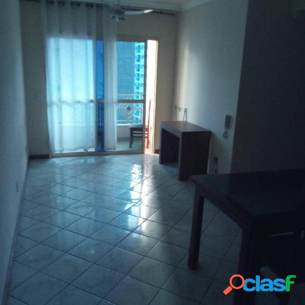 Apartamento no Condomínio Villaggio de Roma em Itapuã-Vila