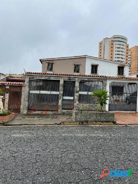 Aparto Quinta en La Urbanización El Parral