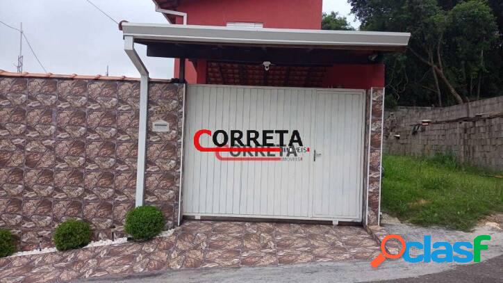 CASA COM 125m² EM COTIA.