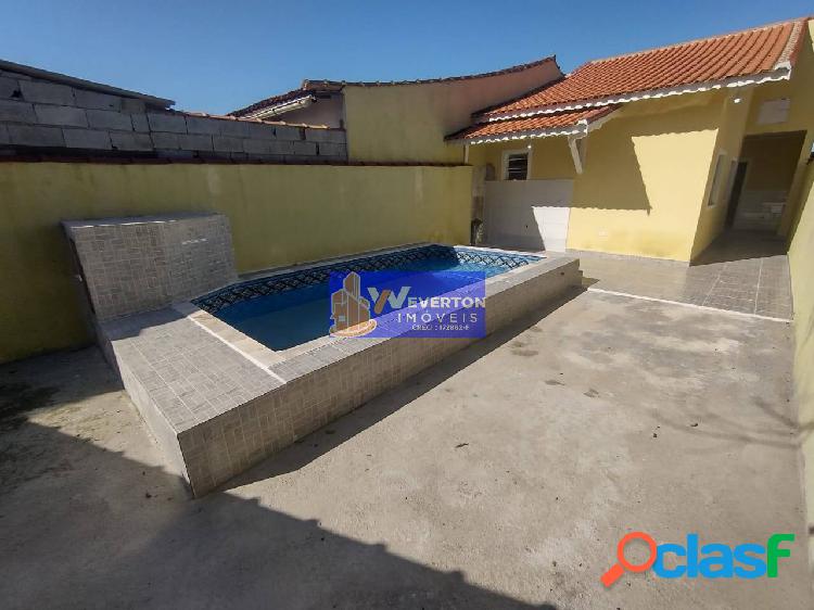 Casa 2dorm.(1suíte) c/ piscina R$250.000,00 em Mongaguá na