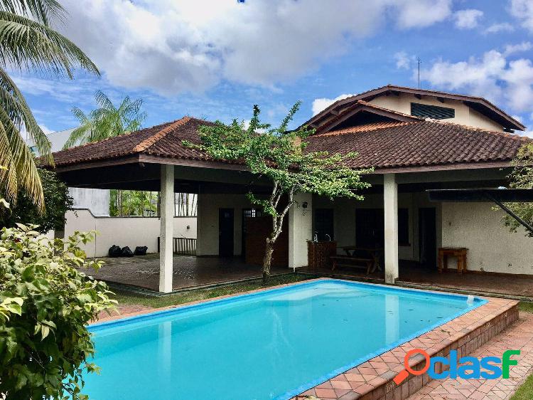 Casa a venda no Condomínio de Luxo Ephigenio Salles