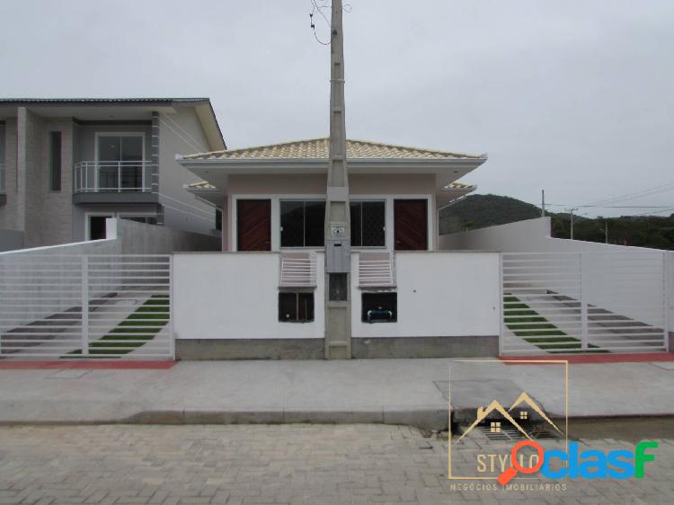 Casa com 2 dormitórios a venda, 53,00 m² por R$ 220.000,00