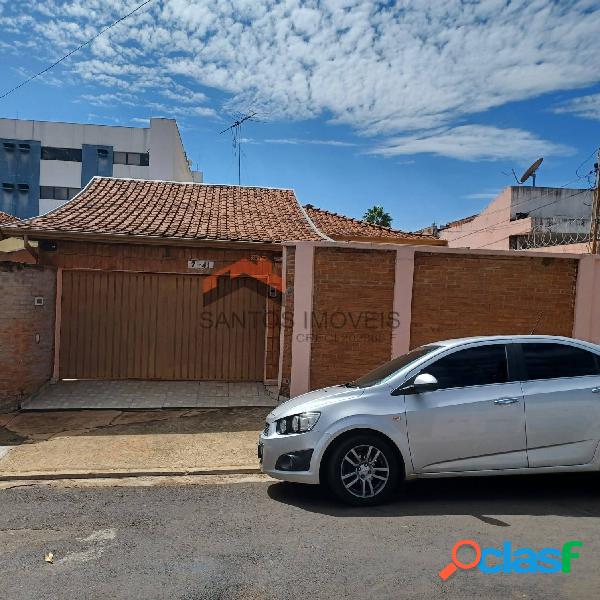 Casa com 3 Dormitórios sendo um suíte - Vila