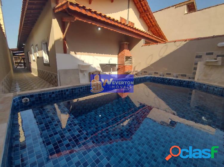 Casa c/piscina 2dorm.(1suíte) R$294.900,00 em Mongaguá na