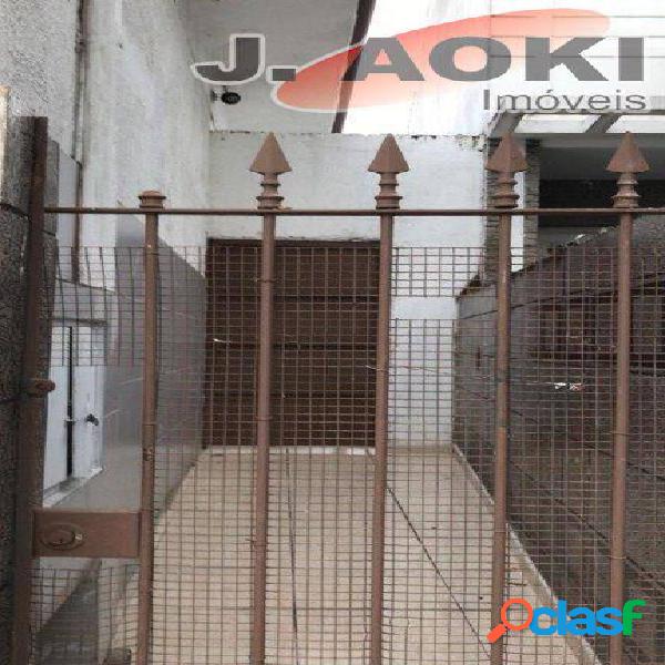 Casa térrea para aluguel possui 100 m² com 2 quartos em