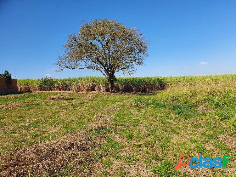 Chácara 1.900 m² com tanque em Artur Nogueira - SP