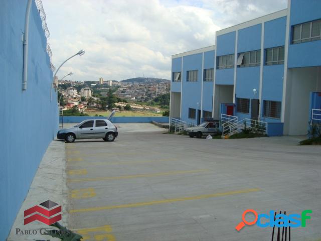 Condomínio Galpão de 540 m² para Locação Barueri-SP.