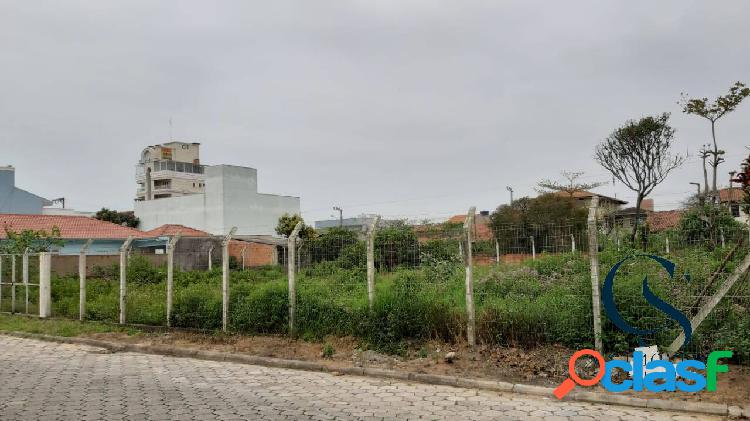 EXCELENTE TERRENO COM 624M² NO CENTRO DE NAVEGANTES