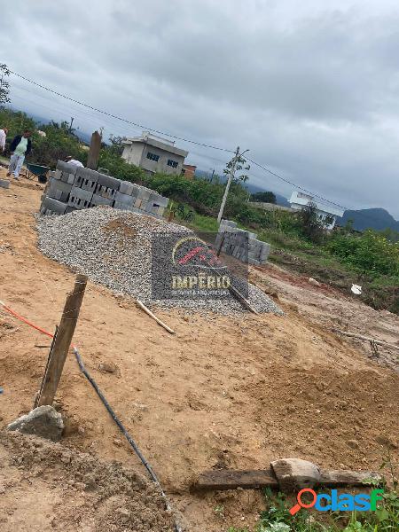 Excelentes sobrados a venda em construção no bairro