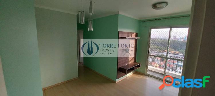 Lindo apartamento 2 dormitórios 1 vaga e com varanda no Jd