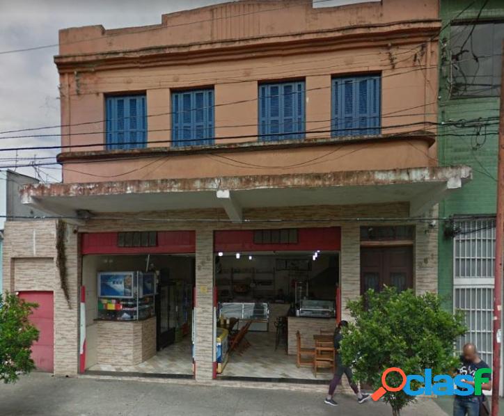 Salão em ponto comercial ideal para bar/restaurante e