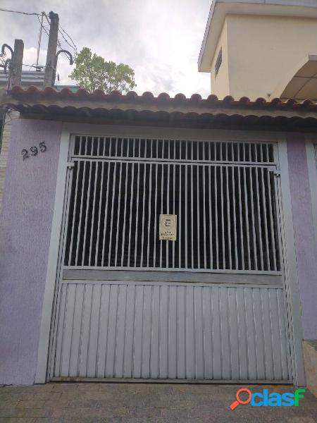 Vende-se casa no bairro Santa fé