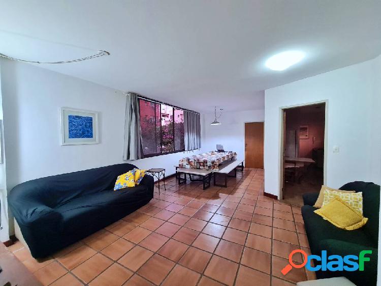 AMPLO APARTAMENTO, 04 DORMITÓRIOS, 300M DA PRAIA!