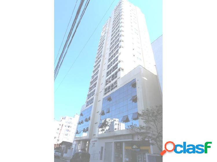 Apartamento mobiliado a venda no centro de Balneário