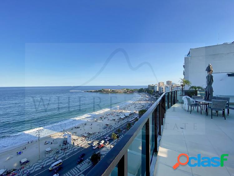 Cobertura duplex à venda em Copacabana com vista para o mar