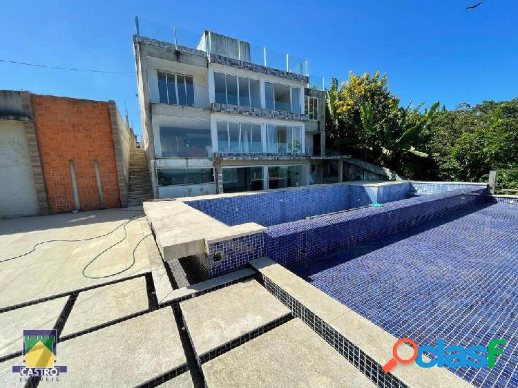 Exuberante residência à venda em São Pedro da Aldeia