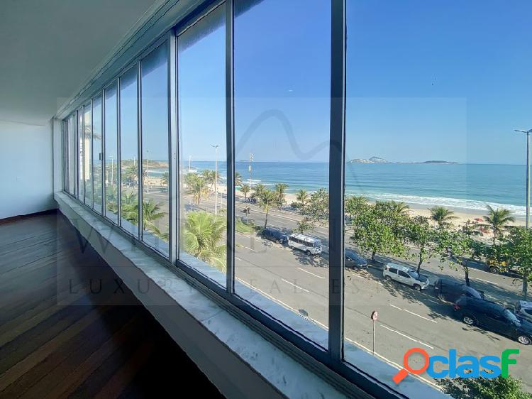 Lindo apartamento à venda à beira da praia de Ipanema