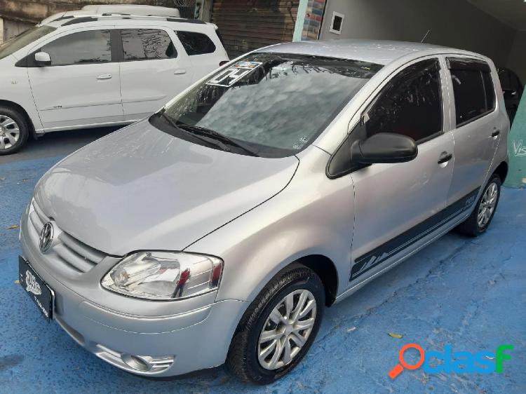 VOLKSWAGEN FOX CITY 1.0 MI 1.0MI TOTAL FLEX 8V 5P PRATA 2004