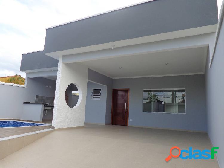 LINDA CASA EM BAIRRO NOBRE!!!