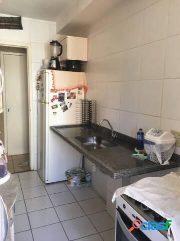 Apartamento com 2 dormitórios, varanda Cond. Belas Artes