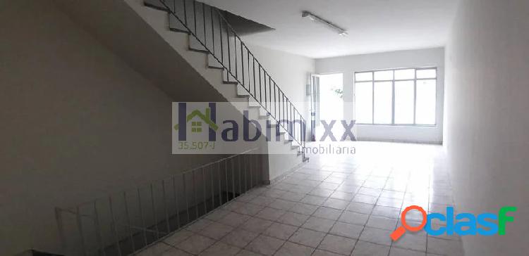 Sobrado com 2 Quartos e 3 banheiros para Alugar, 200 m²